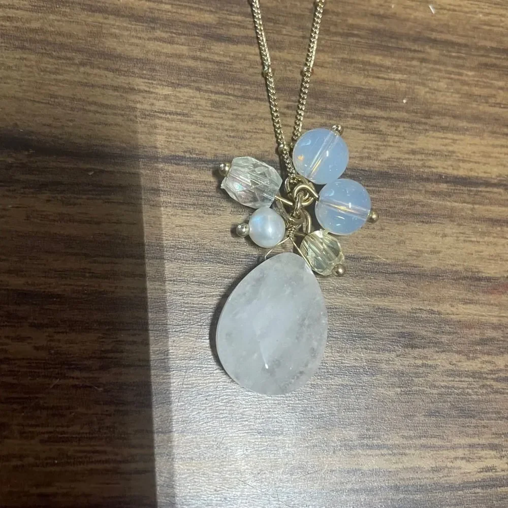 Avon Quartz‎ Blanc Ensemble Grappe Necklace Earrings Set Gold Tone